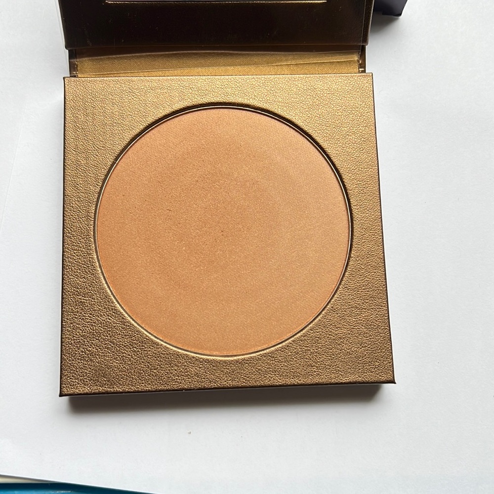Tarte Park ave princess waterproof face & body bronzer (light-medium)